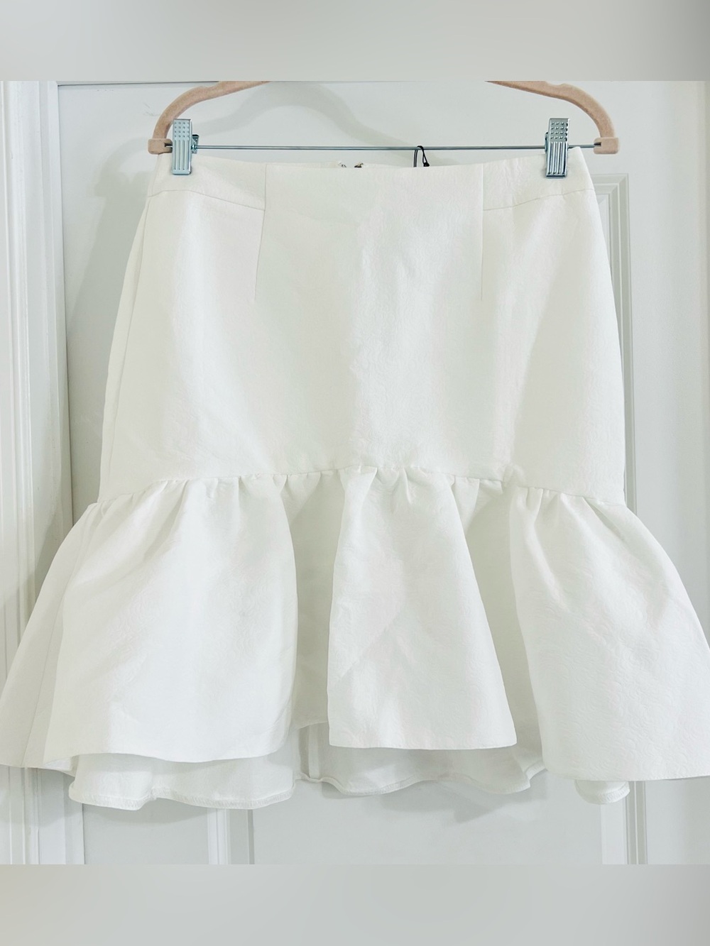 ASOS White Flounce Hem A-Line Skirt Size: 8